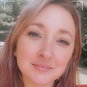 Meet your Posher, Adriane